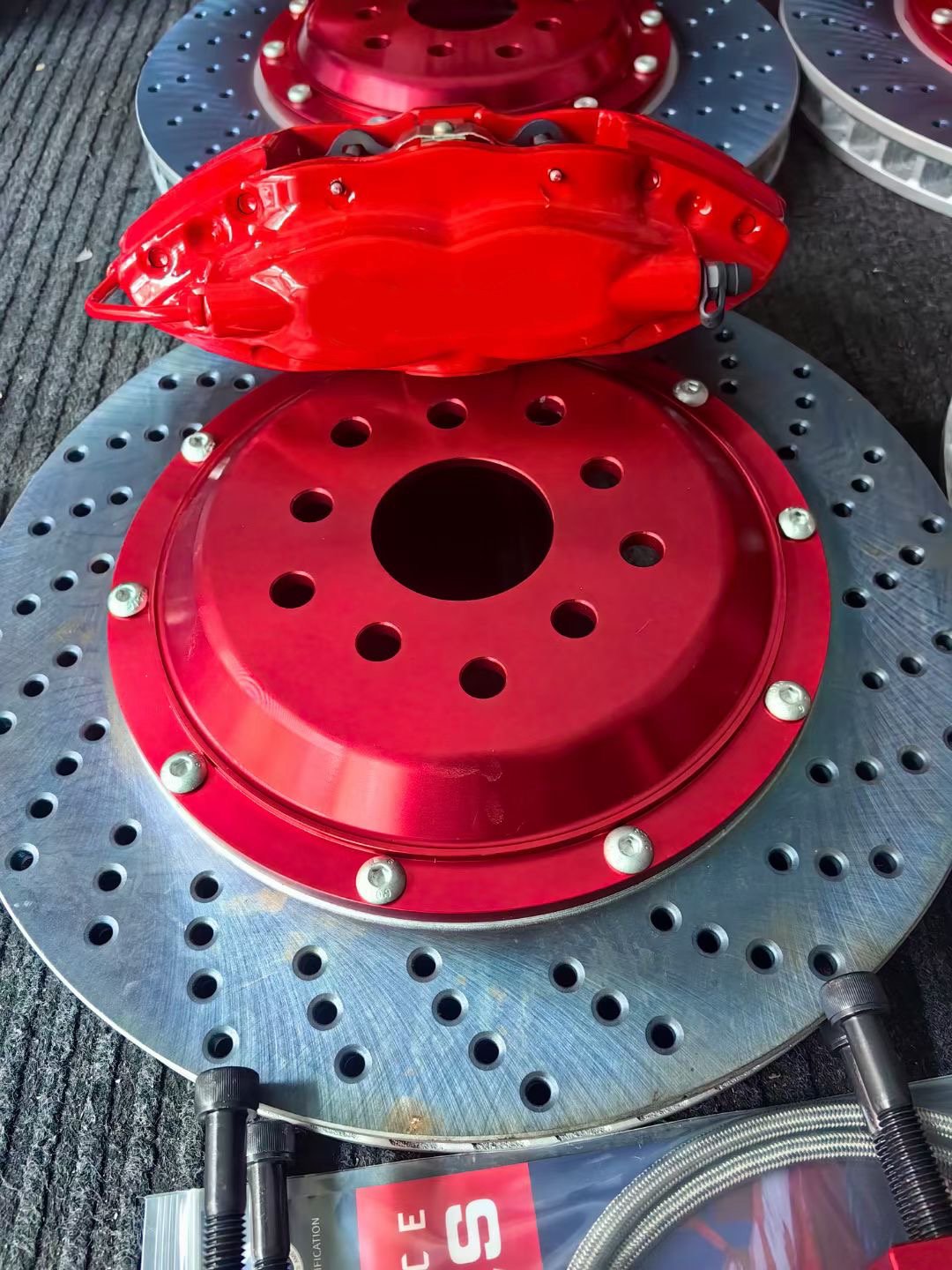 Custom Big Car Brake Calipers Front 6 Pot Brake Callipers Rear 4 Pot Brake Caliper MO DEL 3 Y X Series